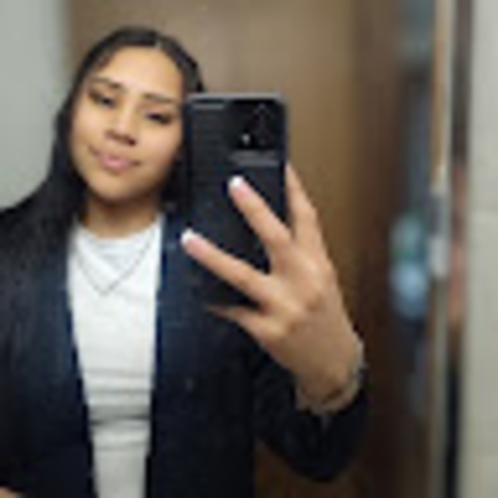 Meet your Posher, Hannah